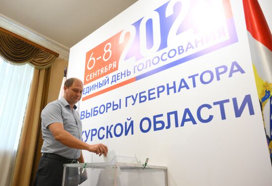 Russia Elections Early Voting