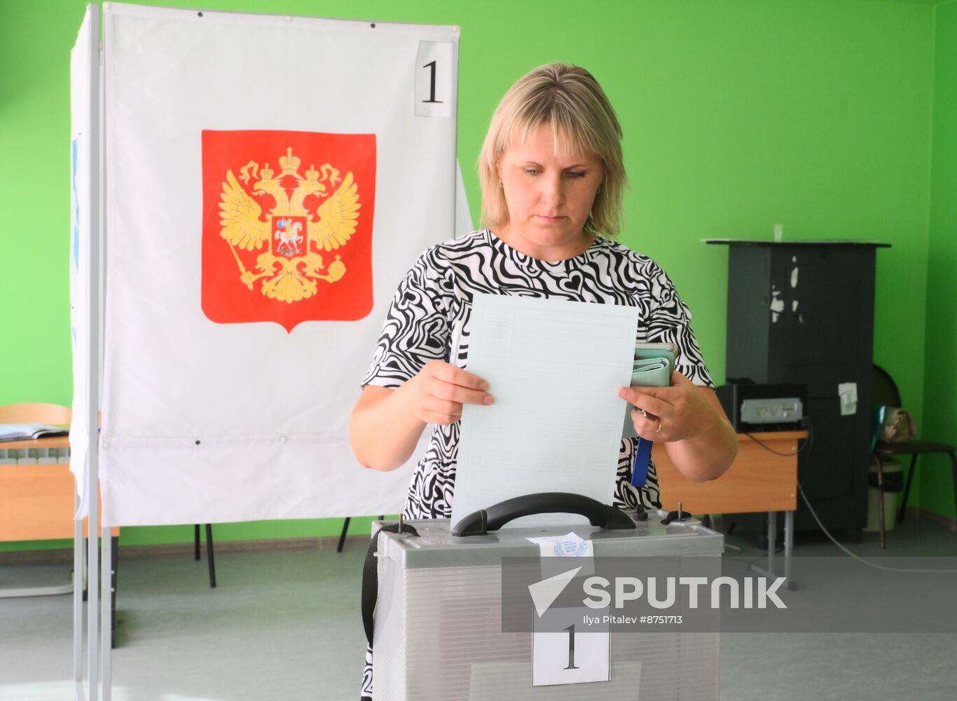 Russia Elections Early Voting