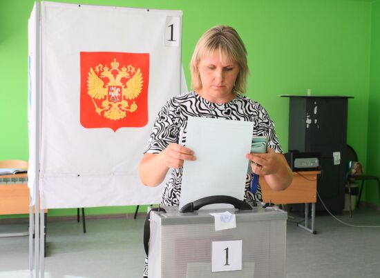Russia Elections Early Voting