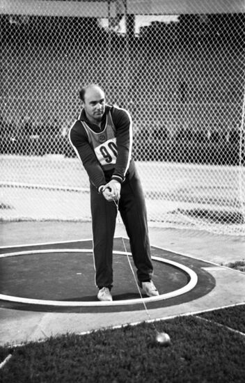 Anatoly Bondarchuk at 1969 USSR Athletics Championships