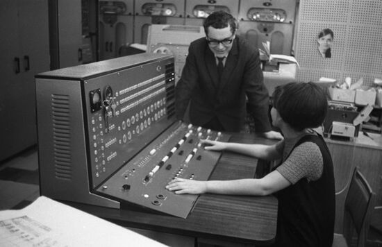 Minsk-22 computer at State Department Store's Computer Center
