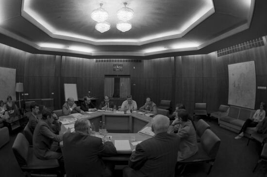 Roundtable discussion at Novosti Press Agency