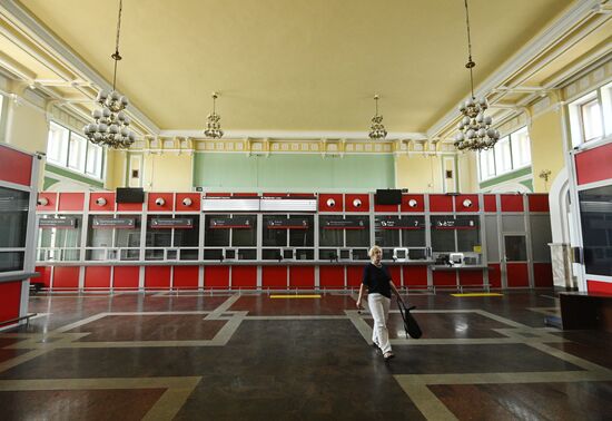 Russia Rizhsky Railway Station