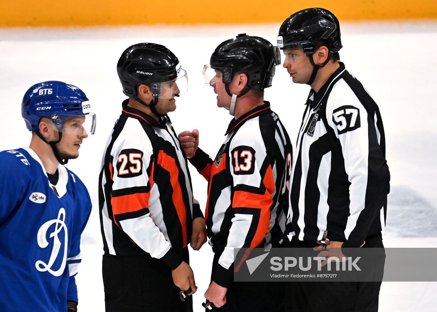 Russia Ice Hockey Kontinental League Dynamo - Kunlun RS