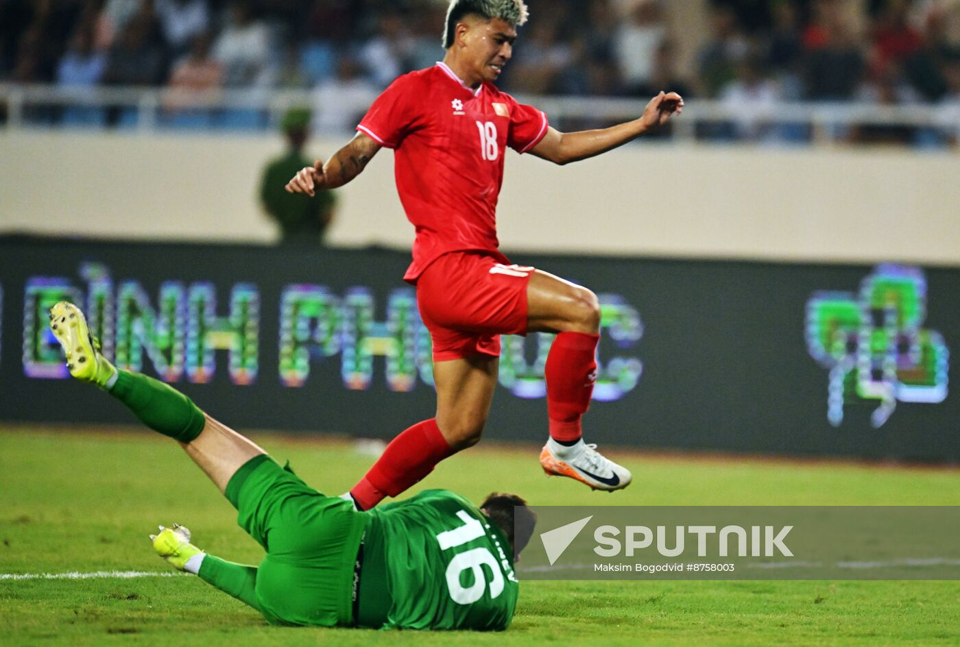 Vietnam Soccer Friendly Vietnam - Russia