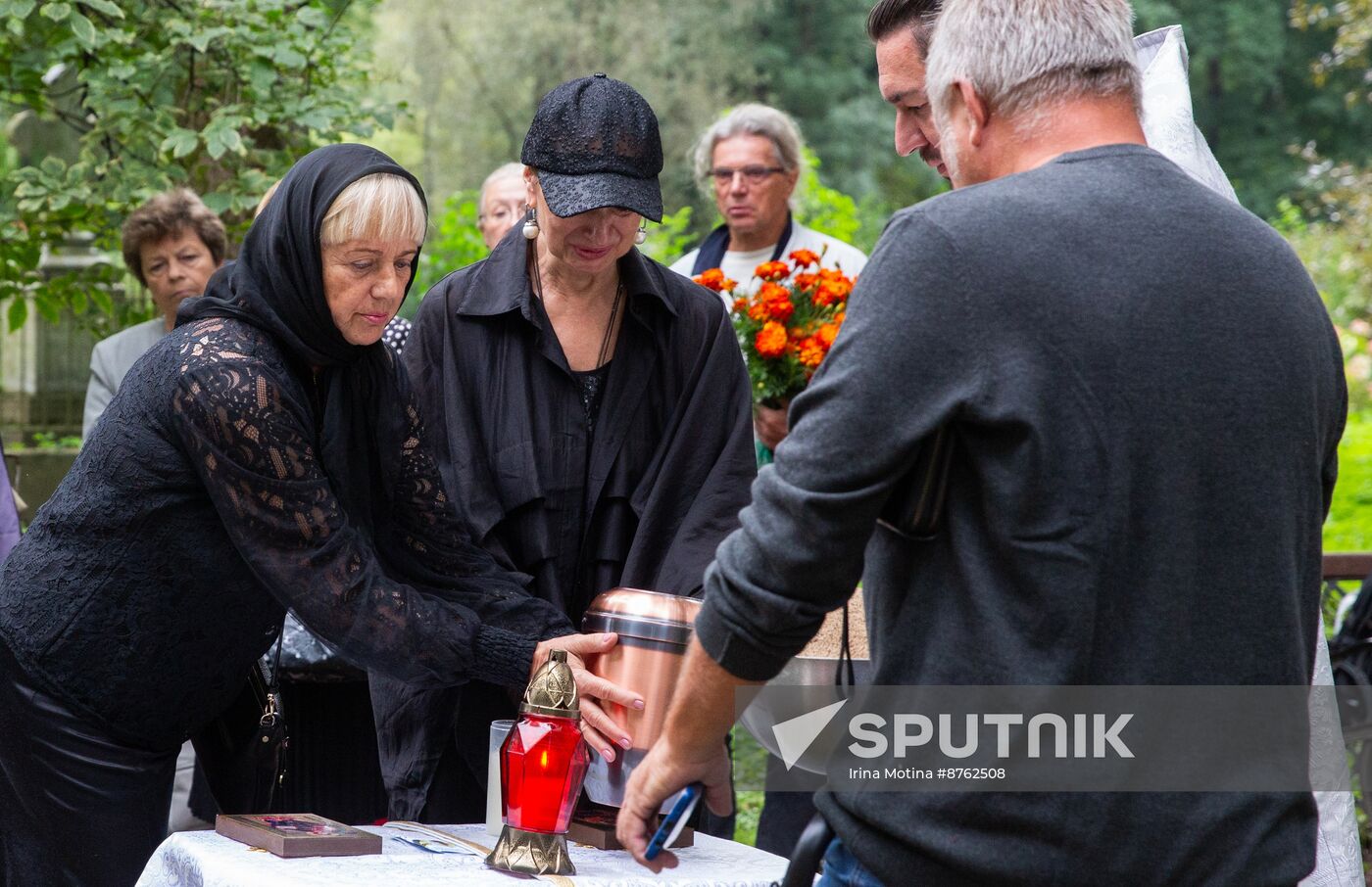 Russia Soviet Figure Skaters Burial
