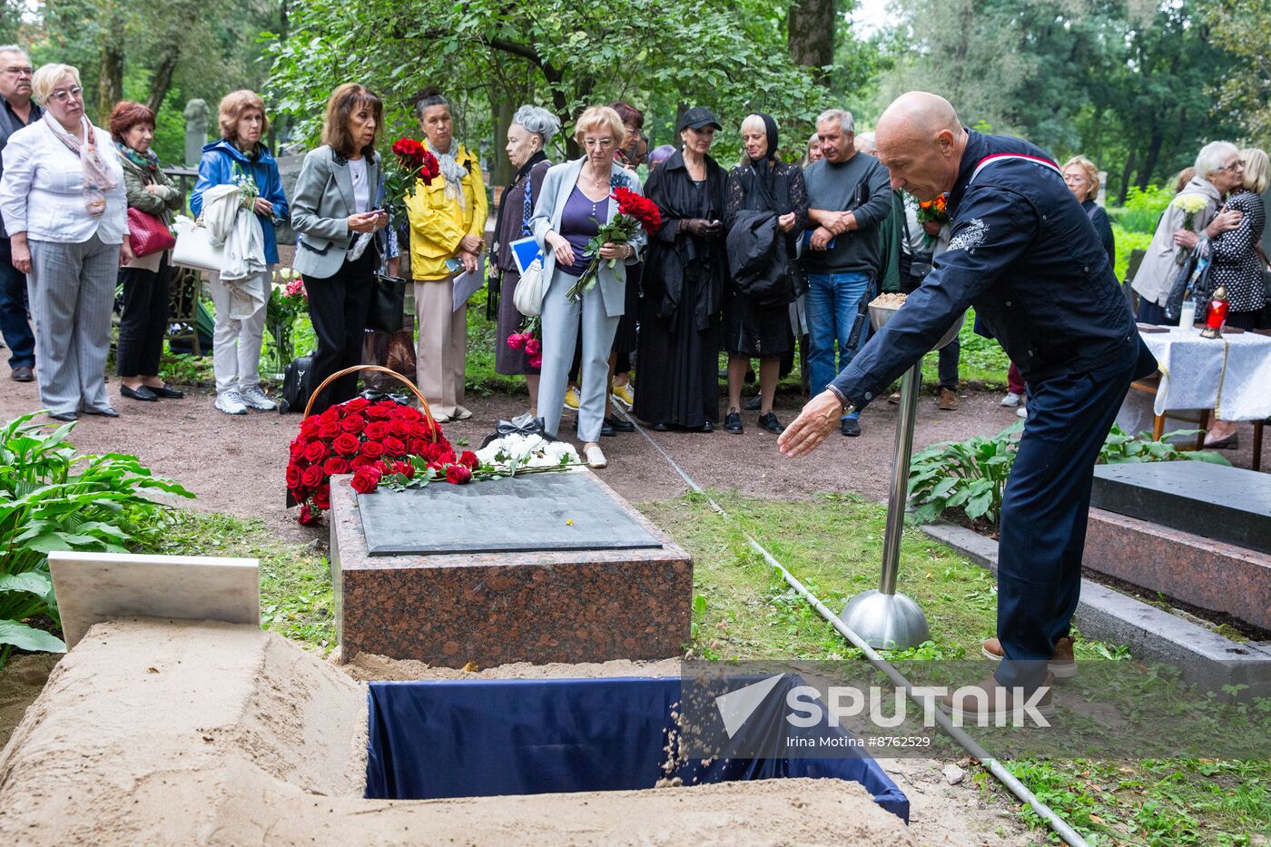 Russia Soviet Figure Skaters Burial