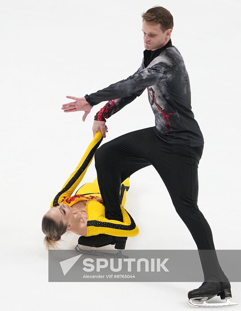 Russia Figure Skating Test Skates Pairs