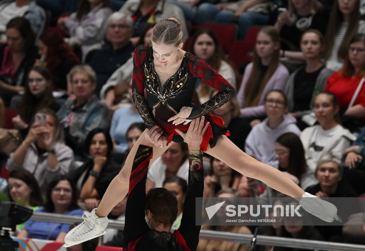 Russia Figure Skating Test Skates Pairs