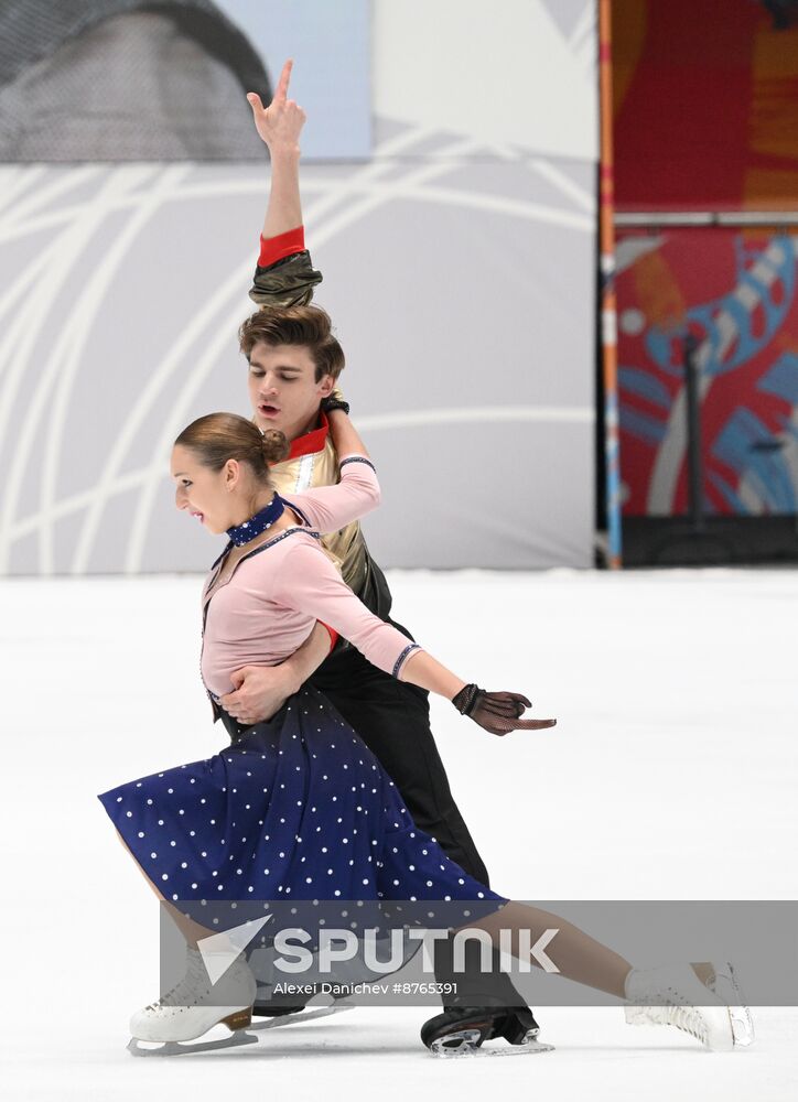 Russia Figure Skating Test Skates Ice Dance