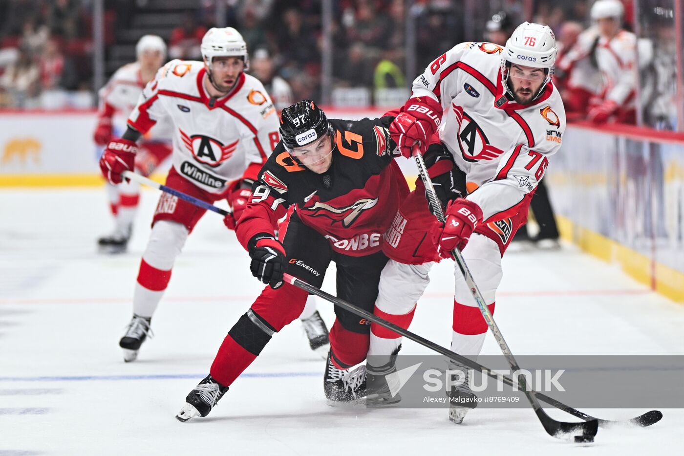 Russia Ice Hockey Kontinental League Avangard - Avtomobilist