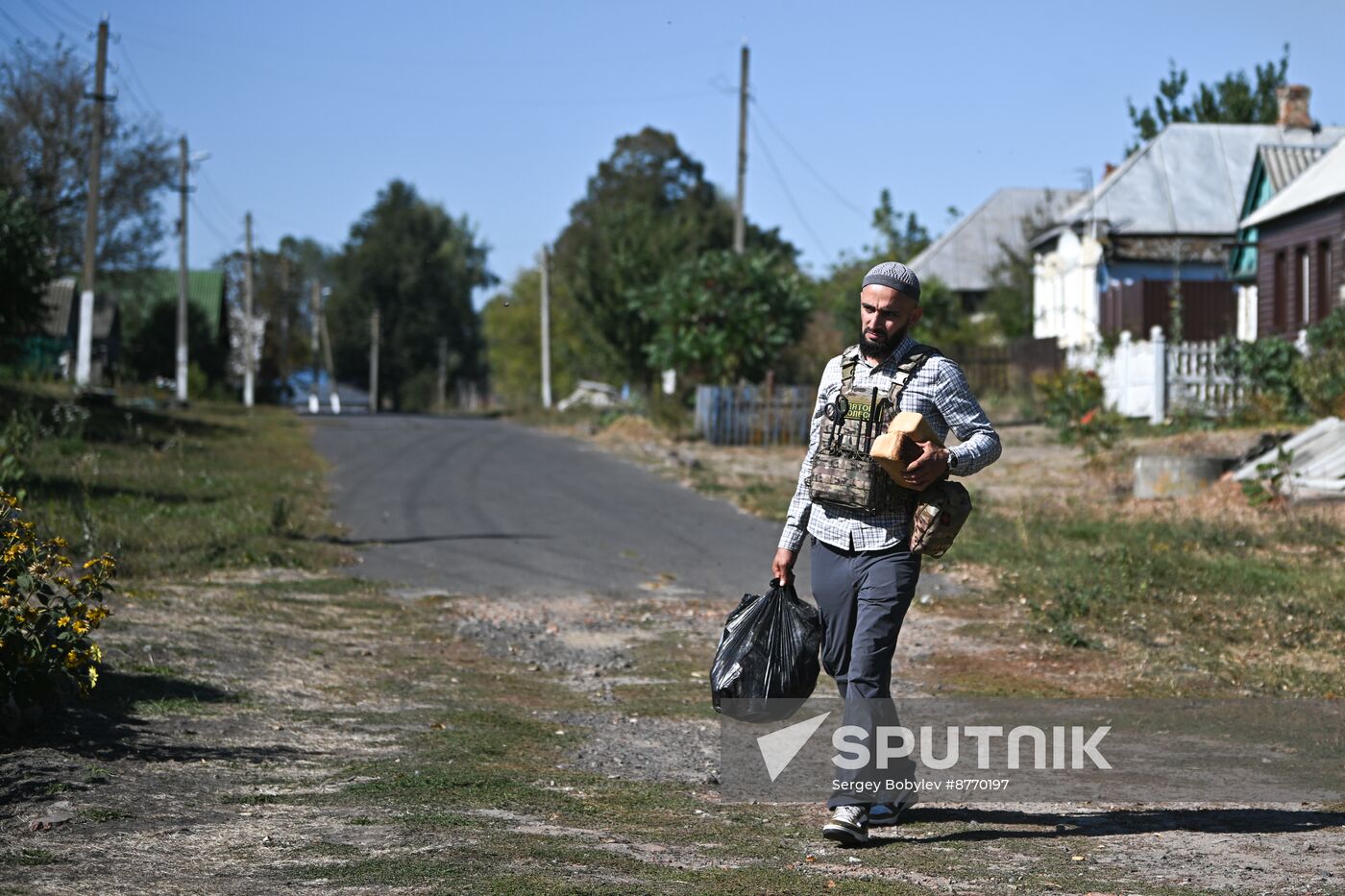 Russia Ukraine Kursk Attack Humanitarian Aid