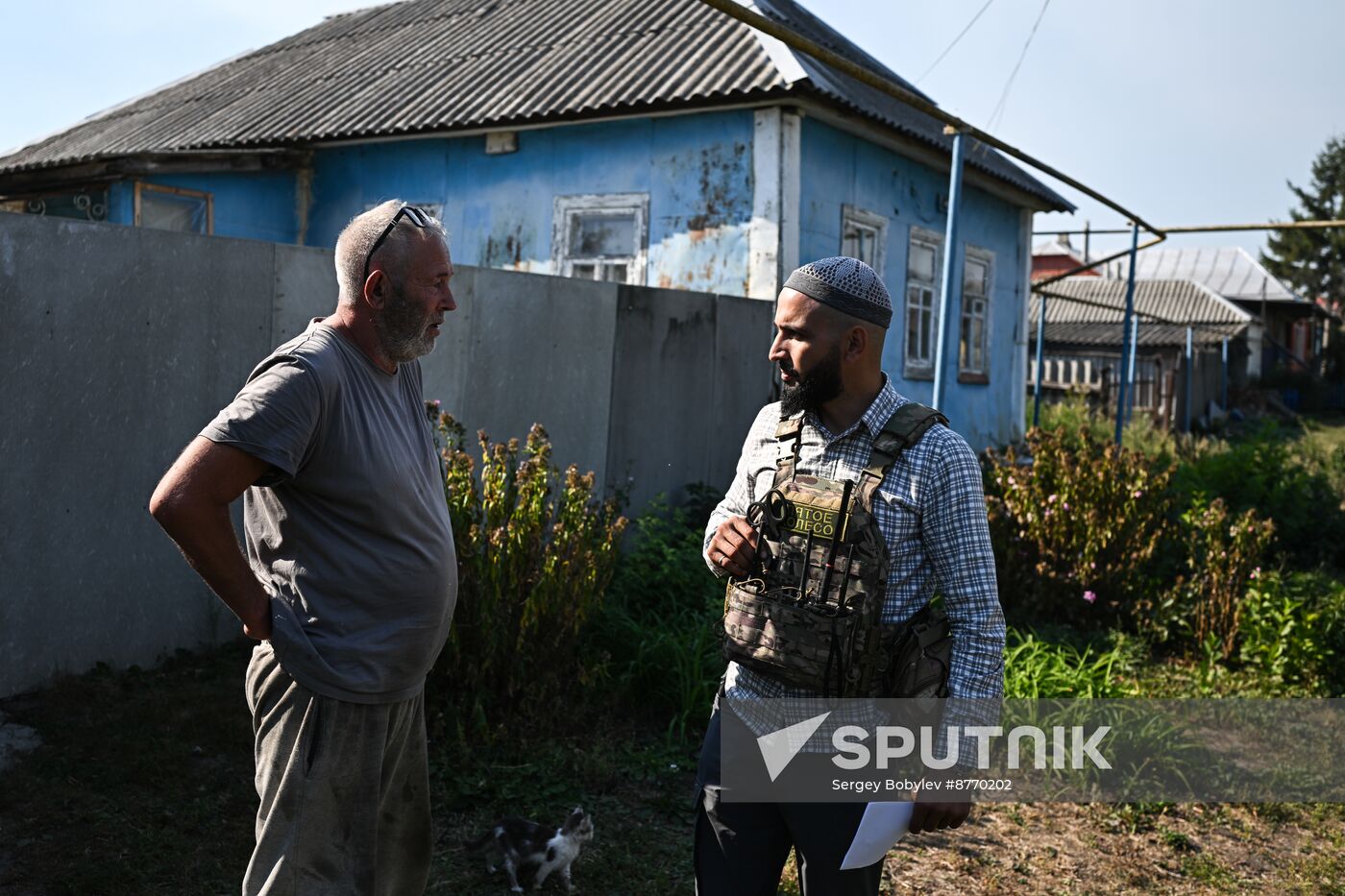 Russia Ukraine Kursk Attack Humanitarian Aid