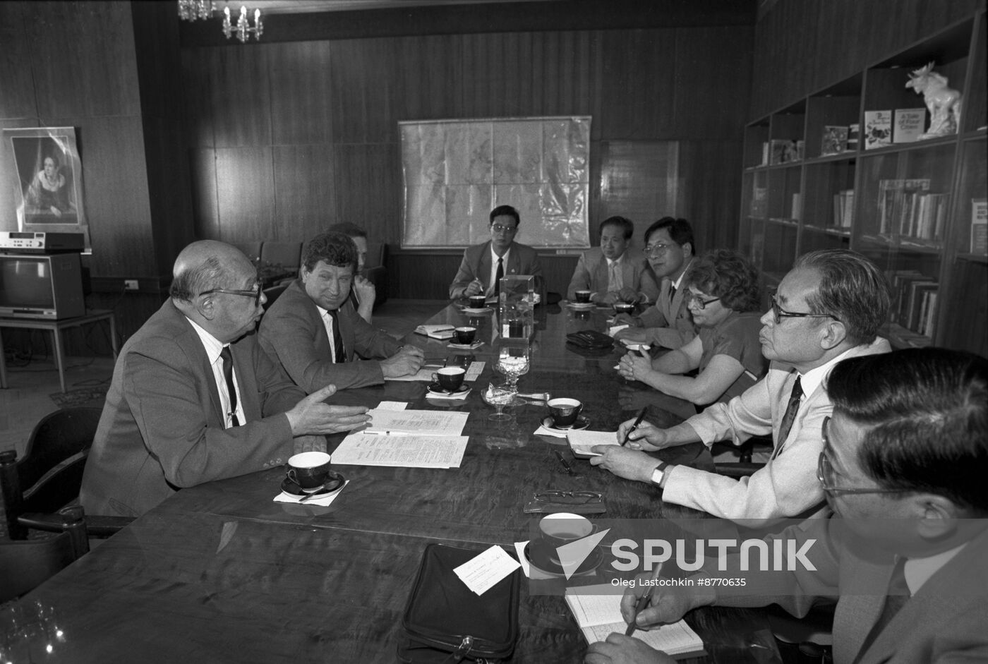 First Deputy of Novosti News Agency meets with All-China Association delegation