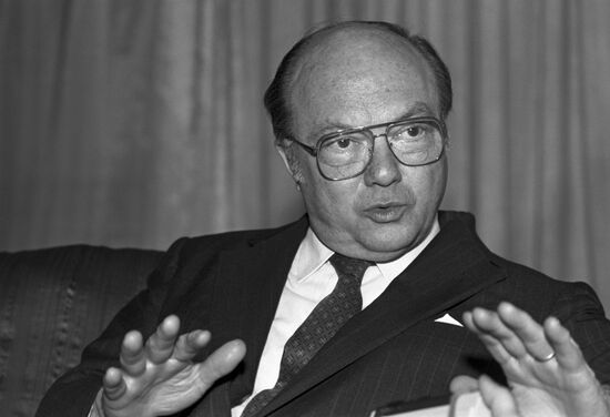 Jack Matlock, Ambassador Extraordinary and Plenipotentiary of United States to Soviet Union