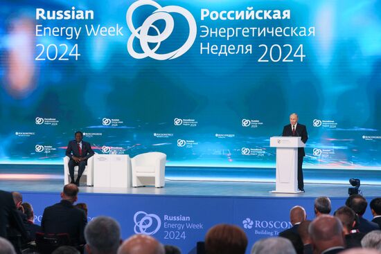 Russia Putin Energy Week Forum