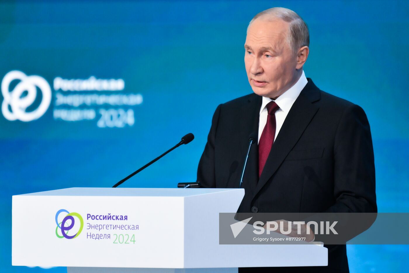 Russia Putin Energy Week Forum