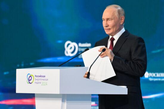 Russia Putin Energy Week Forum