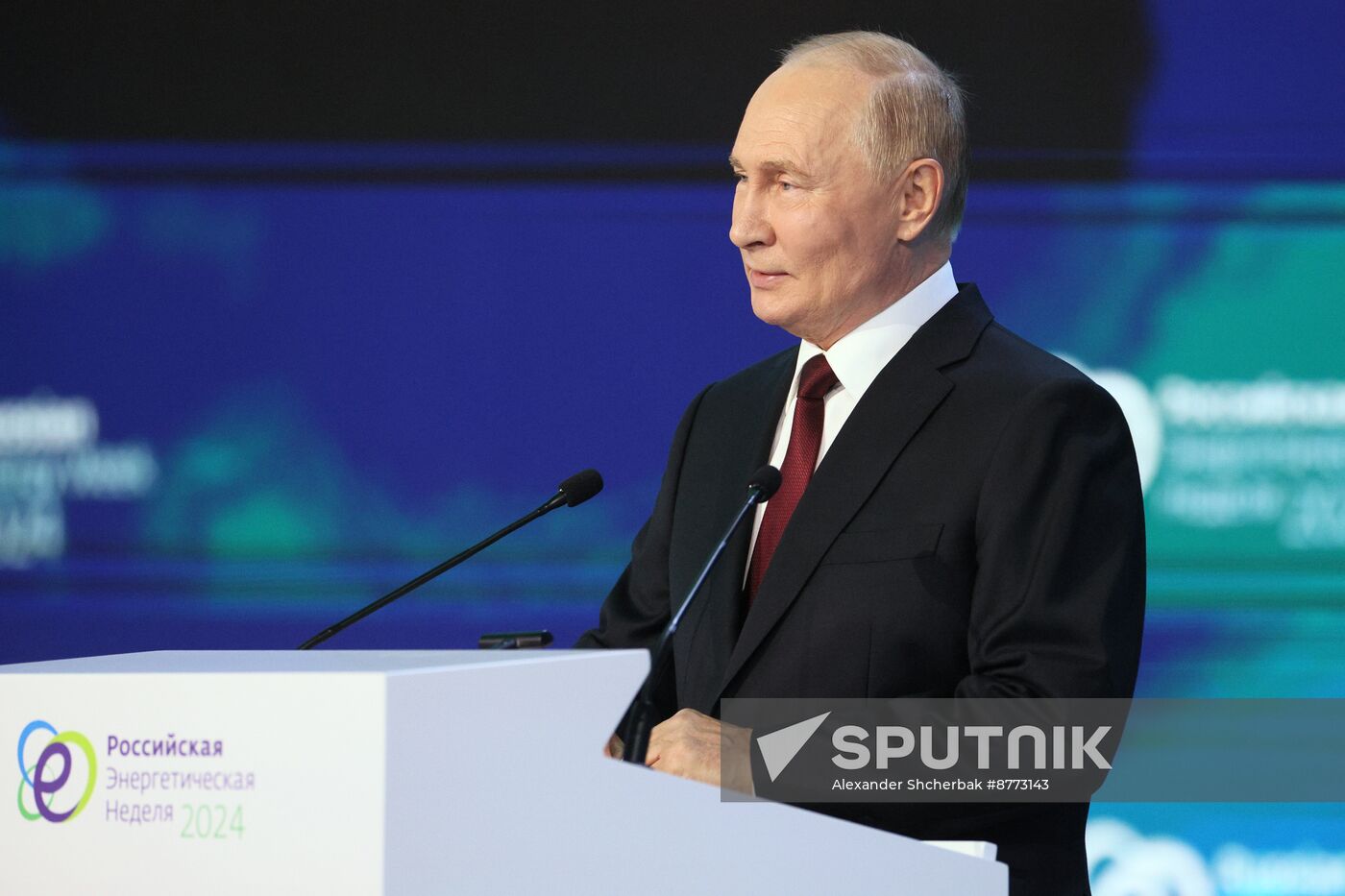 Russia Putin Energy Week Forum