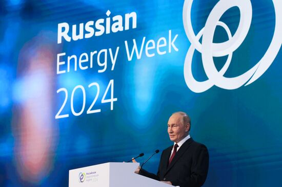 Russia Putin Energy Week Forum