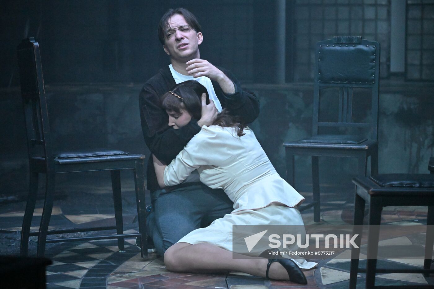 Russia Theatre Duck Hunting