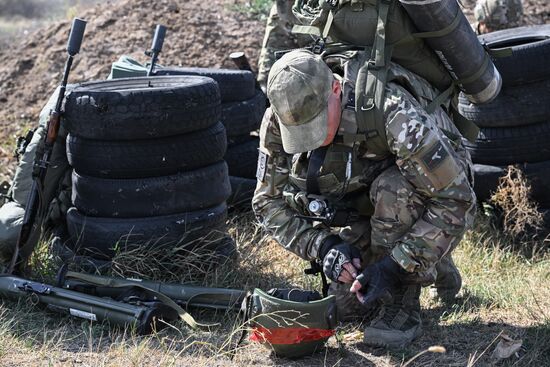 Russia Ukraine Military Operation Assault Units Training