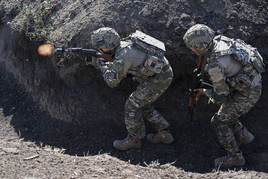 Russia Ukraine Military Operation Assault Units Training