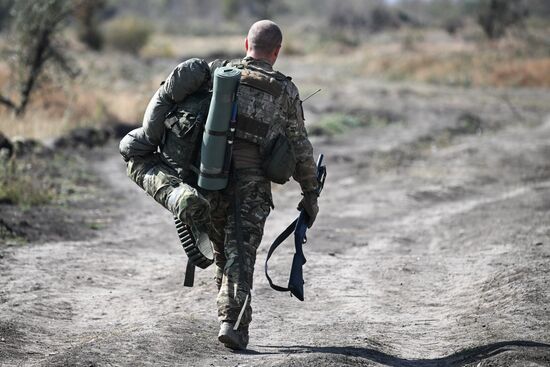 Russia Ukraine Military Operation Assault Units Training