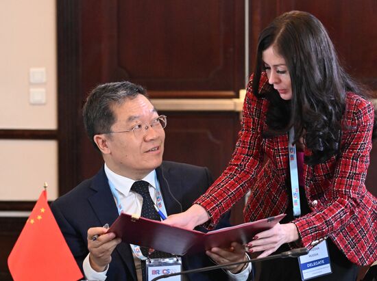 The 12th BRICS Science, Technology and Innovation Ministerial Meeting. Signing concluding documents. Chen Jiachang, Vice Minister of Science and Technology of China. Location: Russia, Moscow. Author: Alexey Maishev. 12th BRICS Science, Technology and Innovation Ministerial Meeting