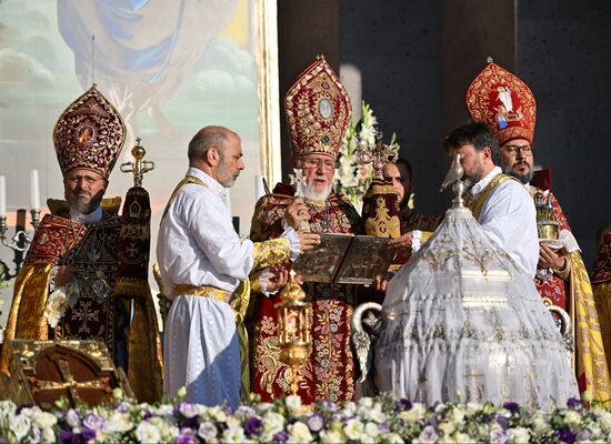 Armenia Religion Holy Muron Blessing