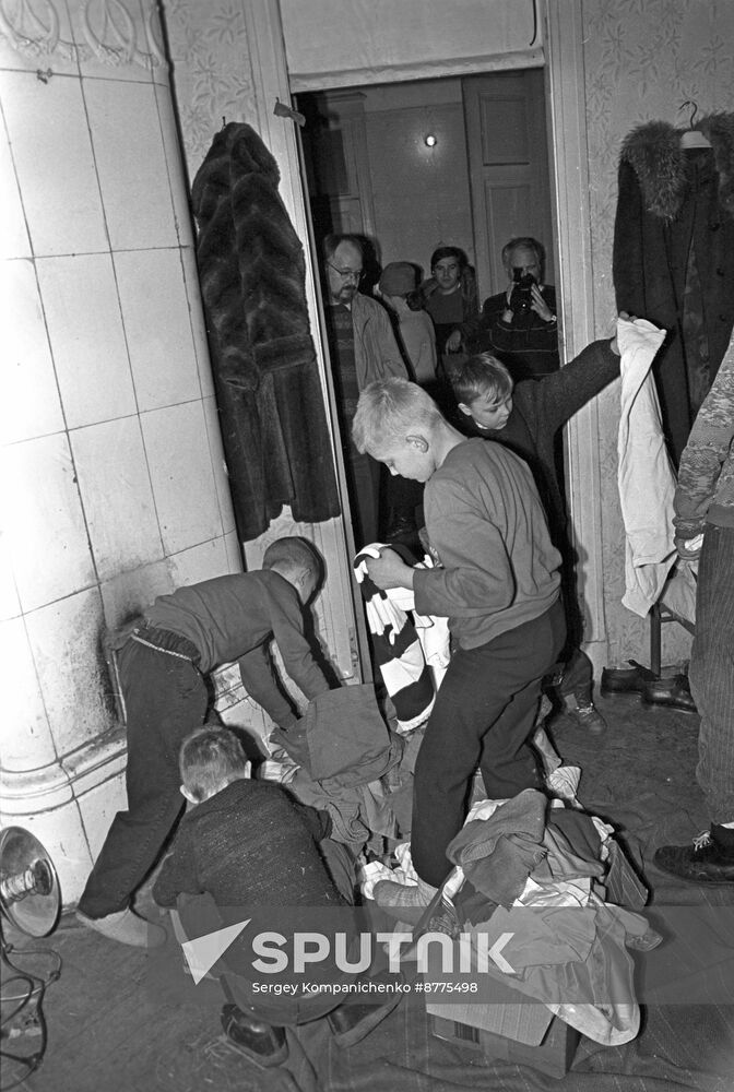 Humanitarian relief aid for St. Petersburg orphanage from German charitable organization