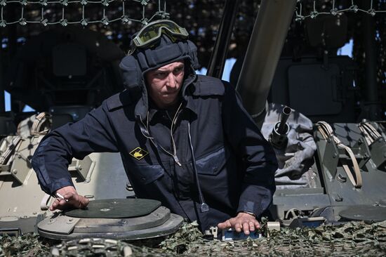 Russia Ukraine Military Operation BMP Crews Training