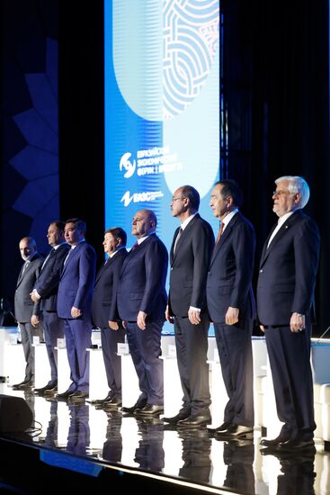 Armenia Mishustin Eurasian Economic Forum