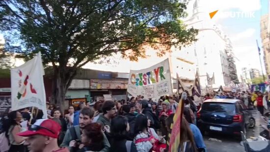 Argentines demand authorities increase support for universities