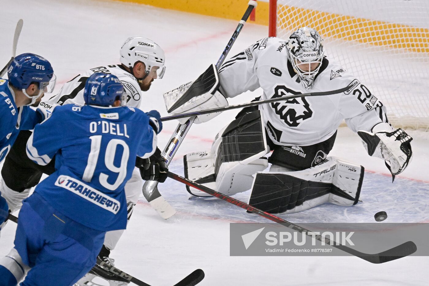 Russia Ice Hockey Kontinental League Dynamo - Traktor