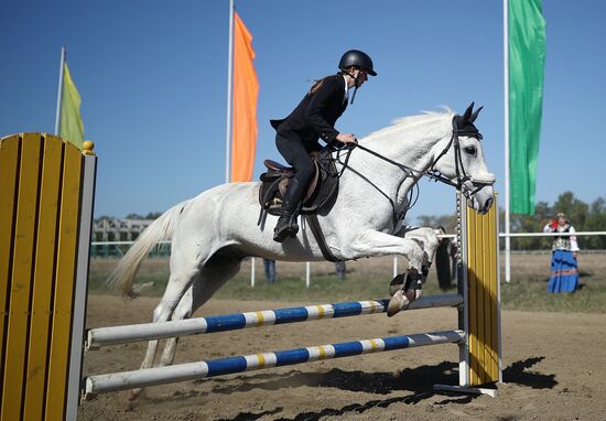 Russia Horse Race