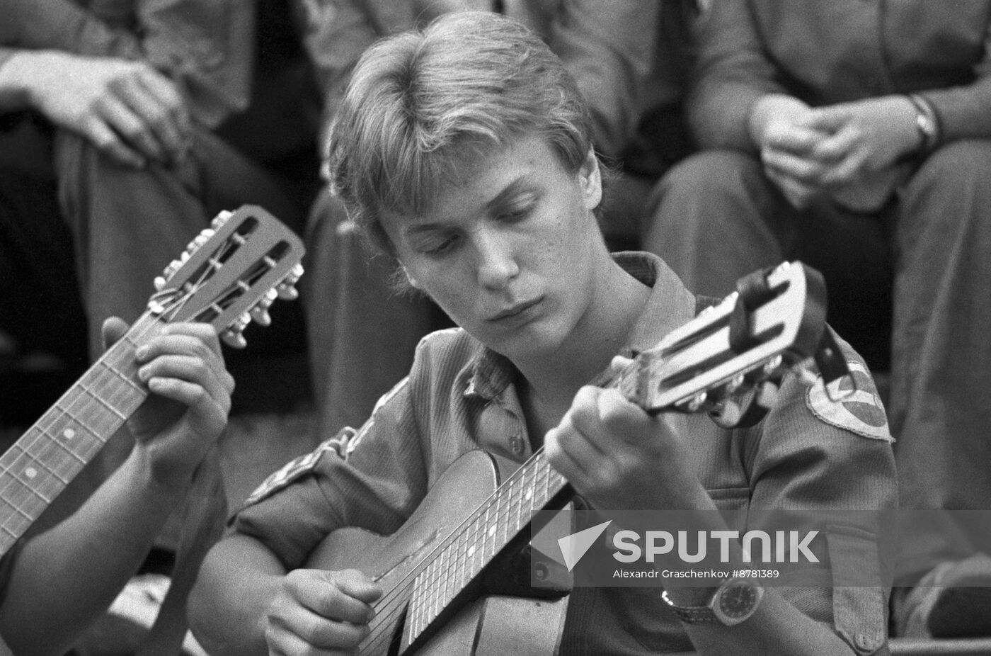Moscow's school students at work