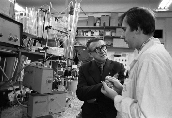 Studying activity of anticancer drug