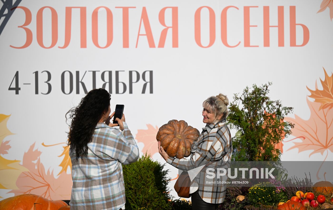 Russia Golden Autumn Festival