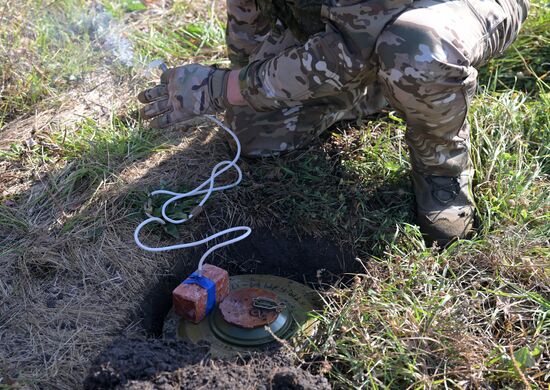 Russia Ukraine Military Operation Engineer Units