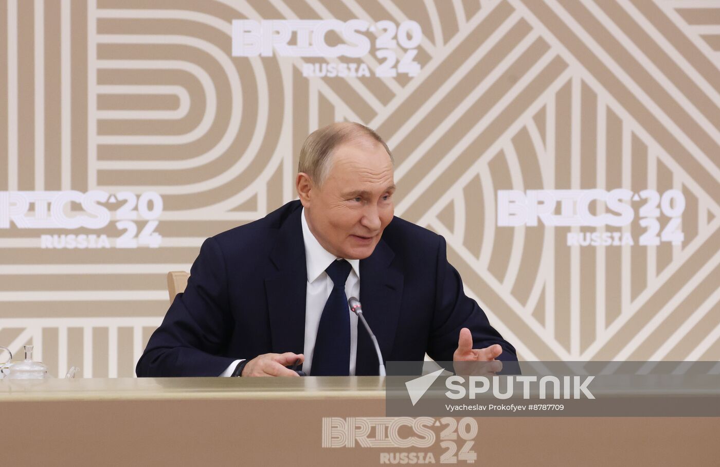 Russia Putin BRICS Leading Media Heads