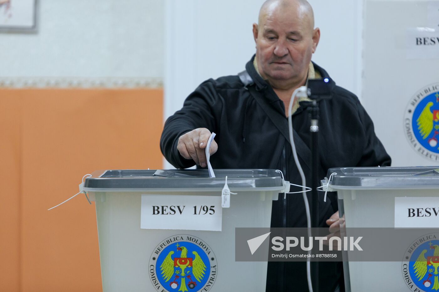 Moldova Presidential Election EU Referendum