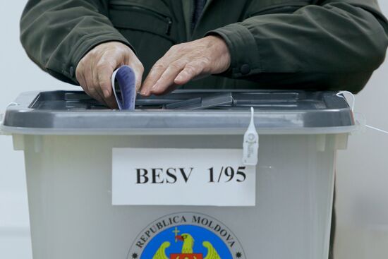 Moldova Presidential Election EU Referendum