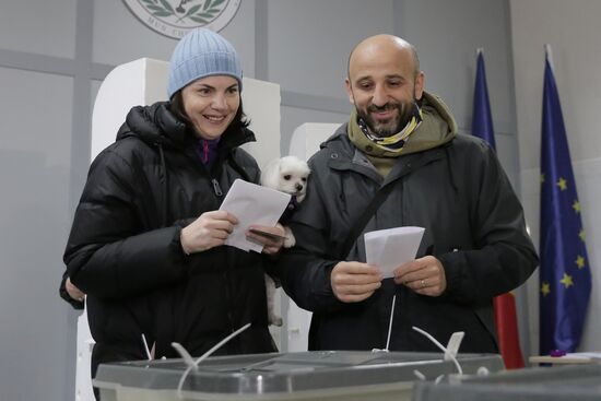 Moldova Presidential Election EU Referendum