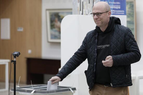 Moldova Presidential Election EU Referendum