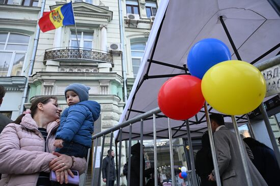 Moldova Presidential Election EU Referendum