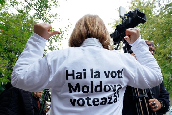 Moldova Presidential Election EU Referendum