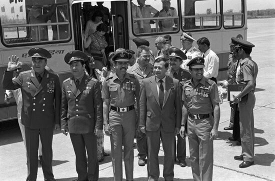 Soyuz T-11 international space mission crew visits India