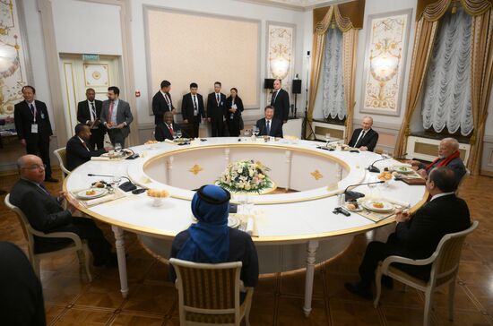 An informal lunch for the heads of BRICS delegations held as part of the 16th BRICS summit in Kazan. Location: Russia, Republic of Tatarstan, Kazan. Author: Sergey Bobylev. 16th BRICS Summit. Informal lunch for the heads of BRICS delegations