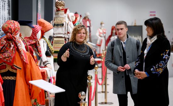 Right: Snezana Dodik, wife of the President of the Republic of Srpska Milorad Dodik, during an excursion to the women's program of the XVI BRICS summit in Kazan. Location: Russia, Republic of Tatarstan, Kazan. Author: Alexey Maishev. 16th BRICS Summit. Women's program
